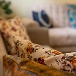 Luxury City Centre Getaway - Prime Location Sleeps 7!