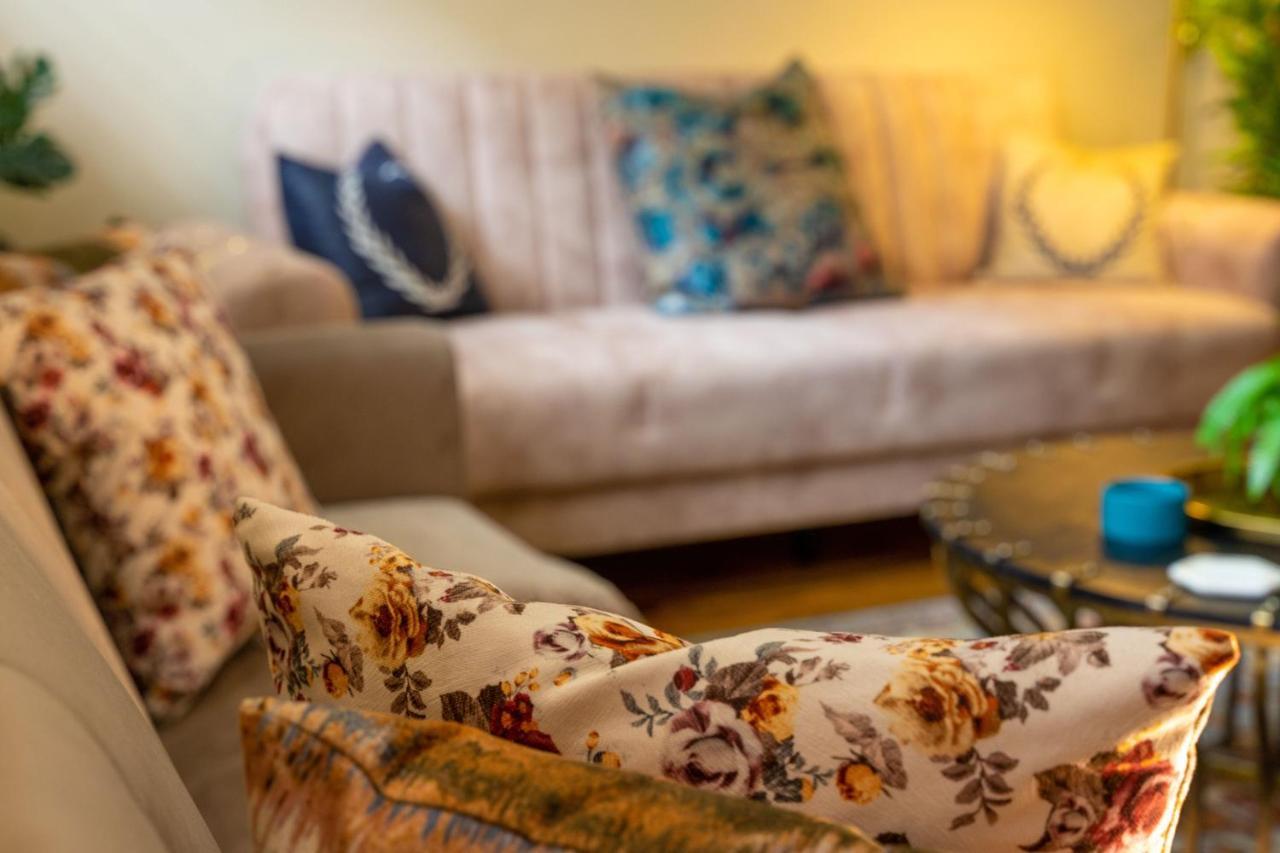 Luxury Centre Getaway - Prime Location Sleeps 7! Nottingham